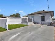 18 Ernest Street, Labrador, QLD 4215
