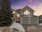 18 Falcon Ridge Drive, Winnipeg, MB, R3Y 1W1 Luxury...