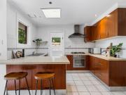 18 Midway Street, Mount Waverley, VIC 3149 House for...