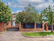 1/8 Mowbray Street, Hawthorn East VIC 3123 House For...