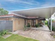 1/8 Orkney Place, Labrador, QLD 4215