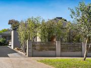 18 Queens Parade, Fawkner