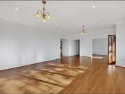 BOUTIQUE FAMILY HOME LOCATED IN A QUIET STREET BOUTIQUE FAMILY HOME LOCATED IN A QUIET STREET