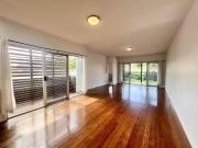 18 Walter Street, Labrador, QLD 4215