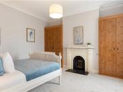 18 Warwick Villas, Sallymount Avenue, Ranelagh, Dublin 6...