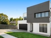 190 Beddoes Street, Holland Park