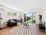 1/91 Macrossan Avenue, Norman Park Apartment for rent...