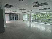 193 sqm Office building FOR LEASE in Suntree Tower,...