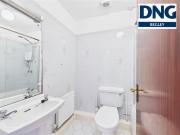 195,000 | 17 Watertower Apartments, Retreat Road,...