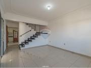 196 Área Útil Casa Alugar, 3 Dormitórios localizado em...