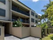 19/6 Omeo Street, Macgregor, QLD 4109