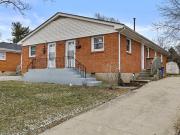 1990 Fair Oaks Dr, Lexington, KY 40504