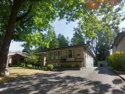 19 Cree Avenue 30003 Toronto ON M1M 1Z3 3 Bedroom House...