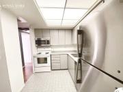 19 Dundonald St 208 Toronto ON M4Y 1K3 2 Bedroom...