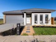 19 Magnolia Road, Junction Village VIC 3977