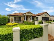 19 Oakridge Place, Molendinar QLD 4214