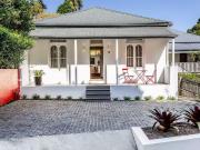 19 Riley Street, NORTH SYDNEY House for rent Listed by...
