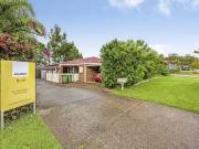 1/9 Robin Joy Close, Labrador, QLD 4215