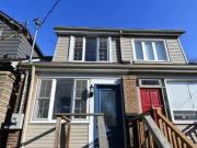 19A Hiawatha Road 30003 Toronto ON M4L 2X7 2 Bedroom...