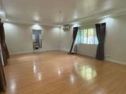 1,100 sqm Lot with 4 Bedrooms in Urdaneta Village,...