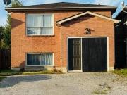 1 1448 Outlet Drive, Oshawa, ON, L1J 7Z5 house for lease...