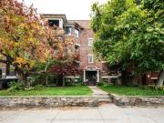 1 1920 Bloor Street W