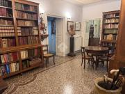 1.200 / mese, 200 Mq Tecnocasa.it 61000424