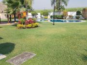 $1,250,000 HERMOSA CASA DOS RECÁMARAS Y ALBELCA, EN LAS...