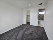 2/6 Ward Avenue Oakleigh South, VIC 3167