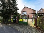 1 2 Familienhaus mit Potential