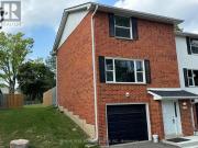 1 411 Keats Way, Waterloo, ON, N2L 5S7 townhouse for...