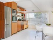 1.5 Bedroom Apartment in Mouille Point