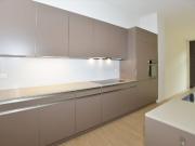 1.5 Zimmer, 147 m², EG