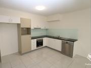 1 bed/1bath Apartment in Great Location with courtyard