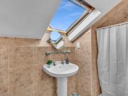 1 Bed 1 bath flat close to town centre & unis