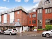 1 bed 1st Floor Flat to rent in Harpenden Hertfordshire,...