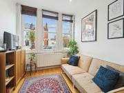 1 bed 1st Floor Flat to rent in London Hammersmith And...