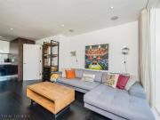 1 bed 1st Floor Flat to rent in London Kensington And...