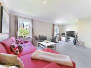 1 bed 1st Floor Flat to rent in London Tower Hamlets,...