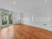 1 bed 1st Floor Flat to rent in London Tower Hamlets,...