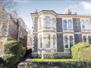 1 bed apartment in Redland