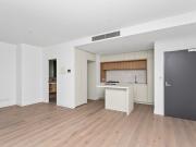 1 BED APARTMENT IN WEST SIDE PLACE 1 BED APARTMENT IN WEST SIDE PLACE