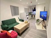 1 bed Apt. Premium, Chorlton. Trams,buses amenatie