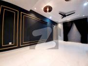 1 Bed Brand New Non Furnished Apartment Facing Park For...