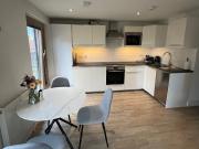 1 Bed Flat, 100 Triangle Place