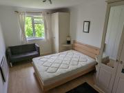 1 bed flat available NOW
