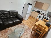1 bed flat, BILLS INC, Near transpor,amenities.etc