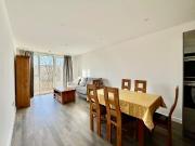 1 Bed Flat, Corbet Gardens, W3