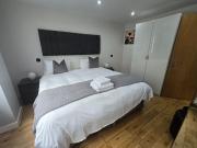1 Bed Flat, Creative House, SW8