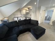 1 Bed Flat Excellent location Good transport links